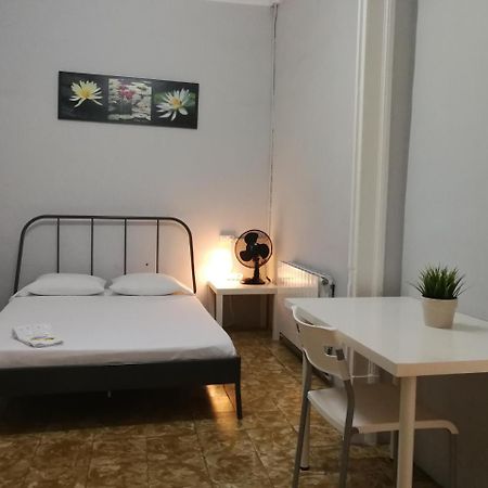 Central & Basic Ramblas برشلونة المظهر الخارجي الصورة